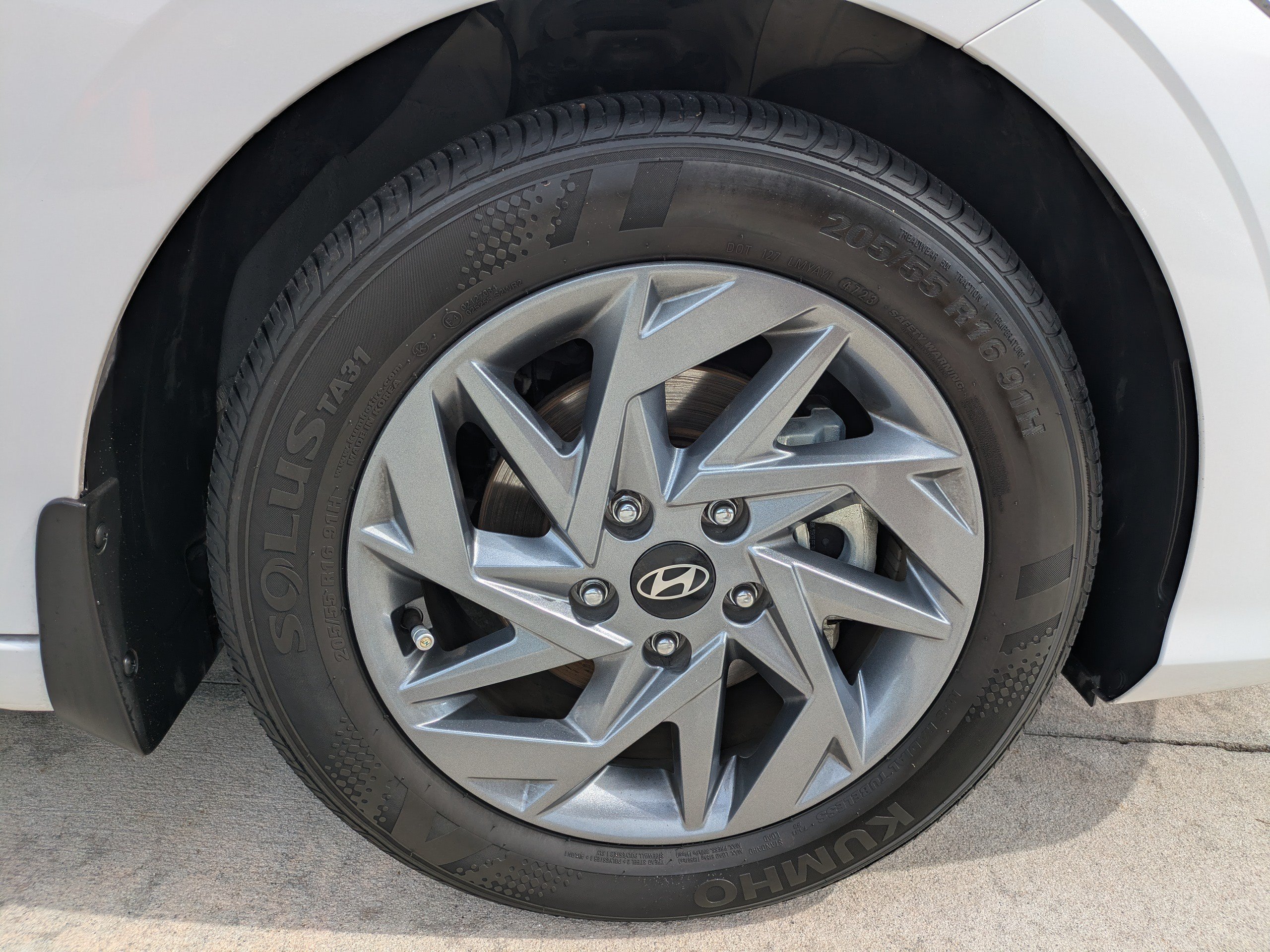 2024 Hyundai Elantra Blue - Photo 9