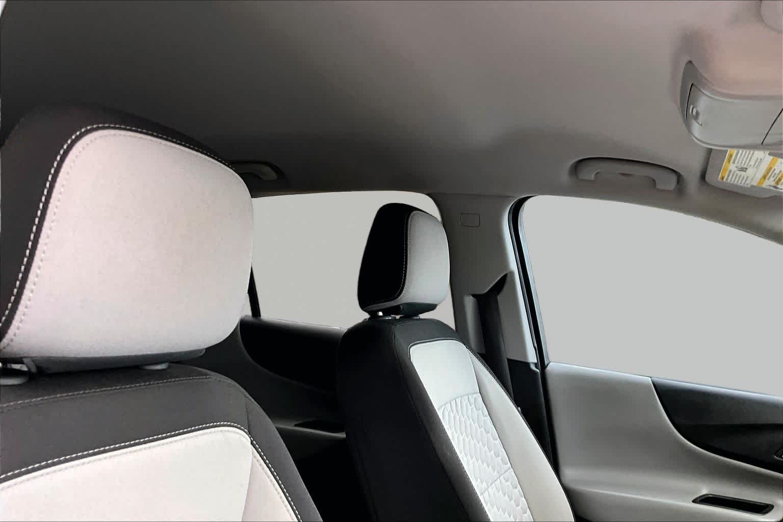 Used 2020 Pacific Blue Metallic Chevrolet LT image 14