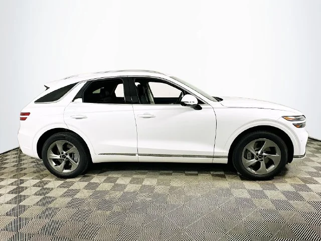 New 2026 White Genesis 2.5T Advanced image 3