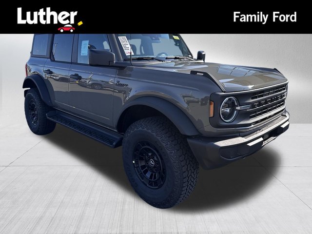 2026 Ford Bronco Ford Custom Garage