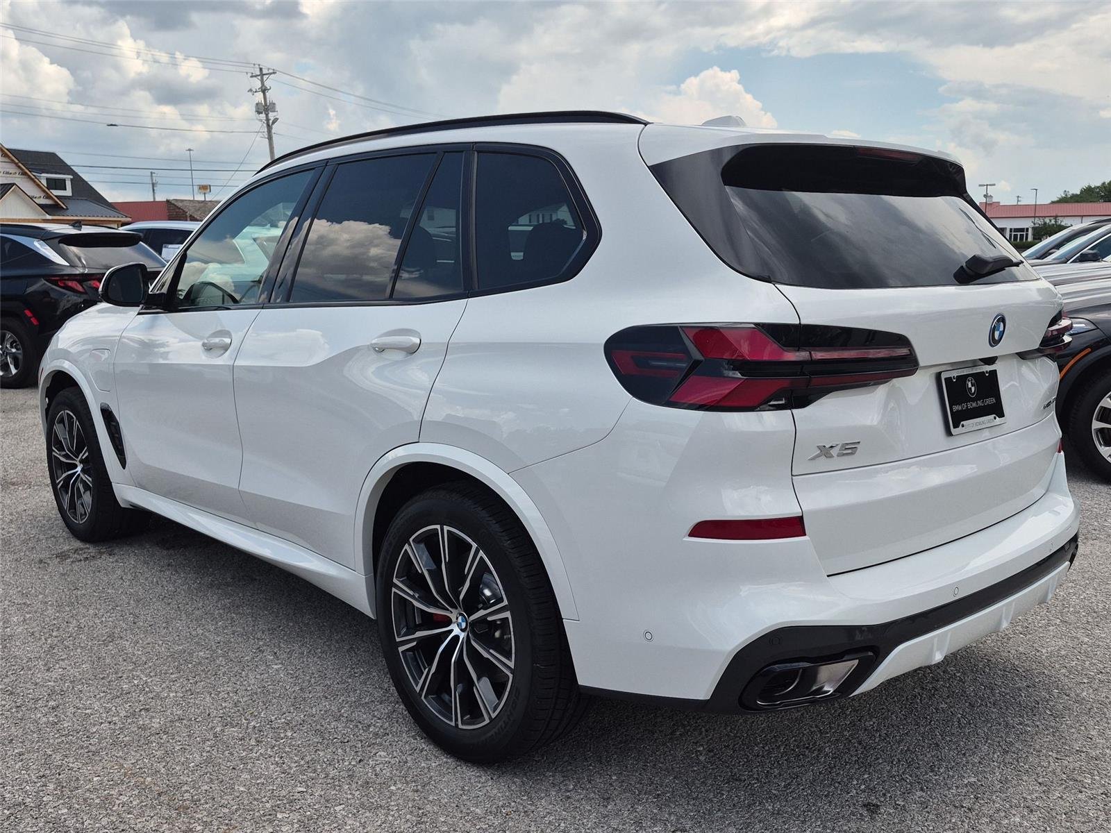 New 2026 Alpine White BMW xDrive50e image 3