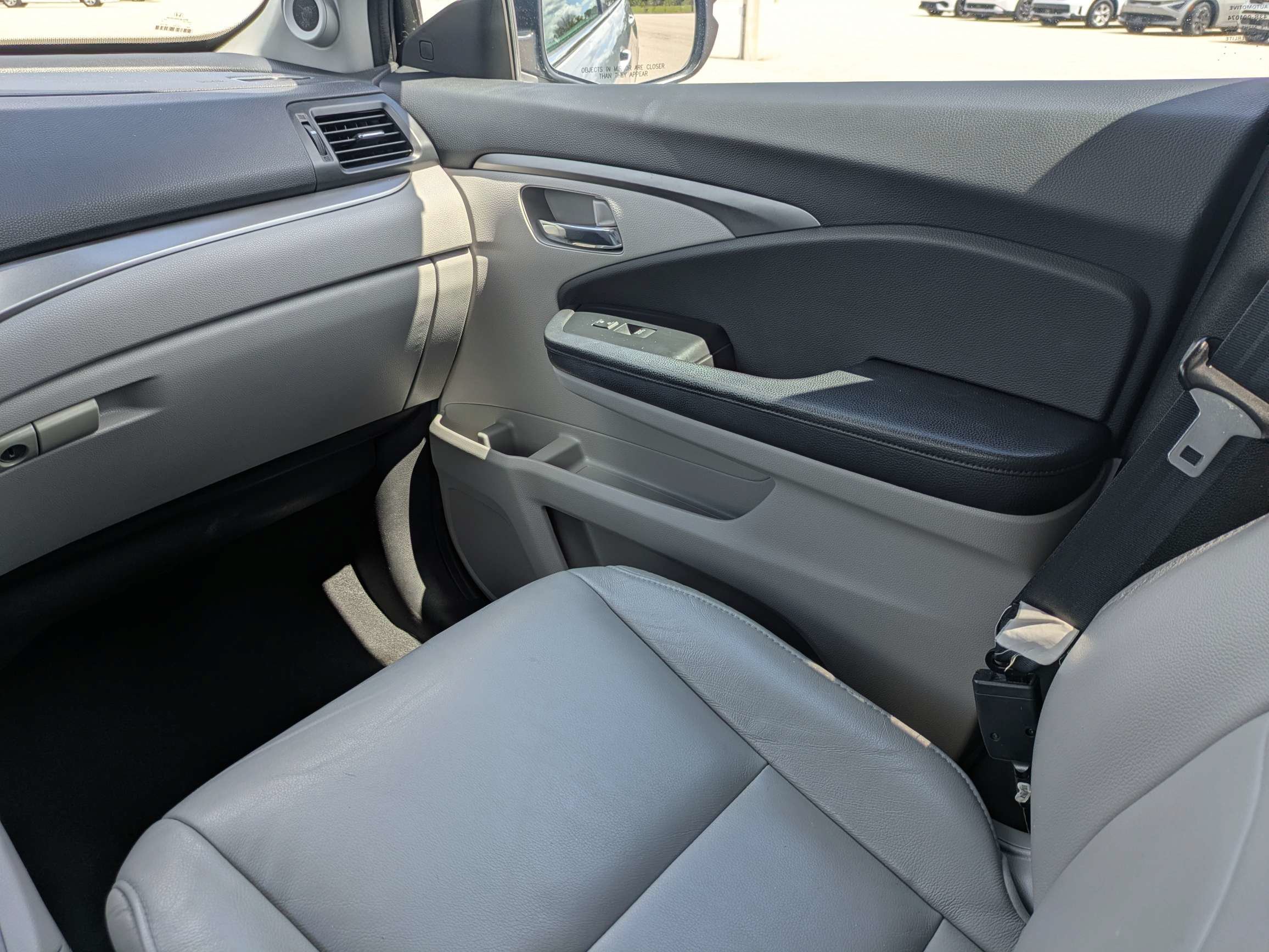 Used 2020 Lunar Silver Metallic Honda EX-L image 20
