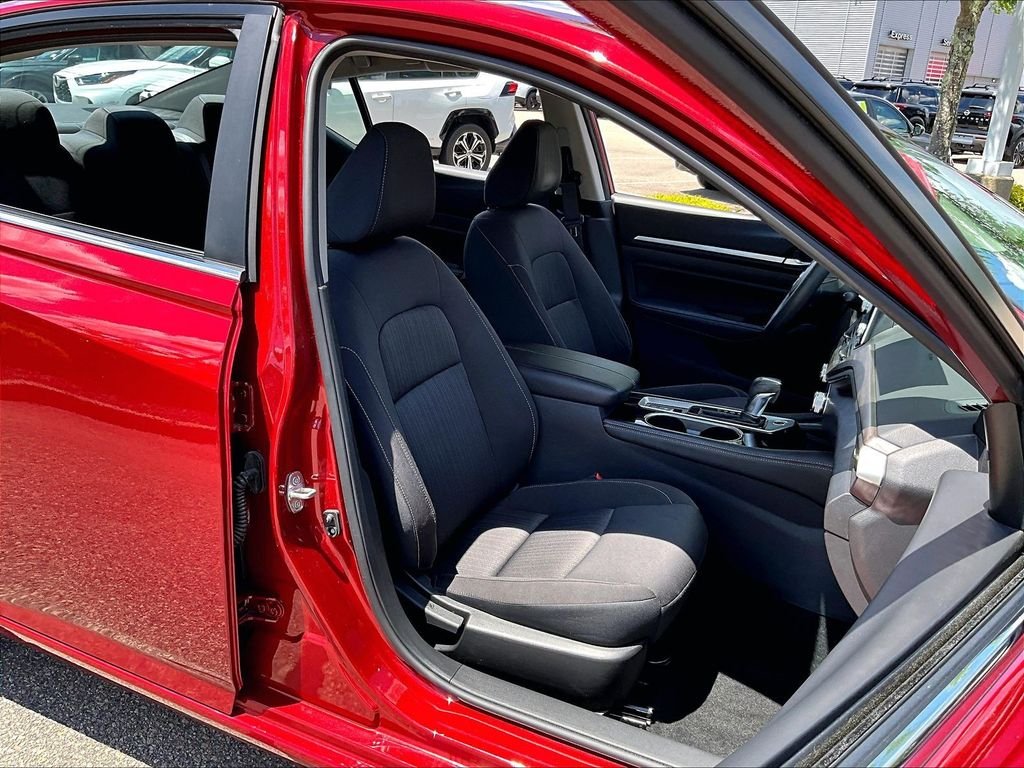 Certified Used 2023 Red Nissan 2.5 SV image 11