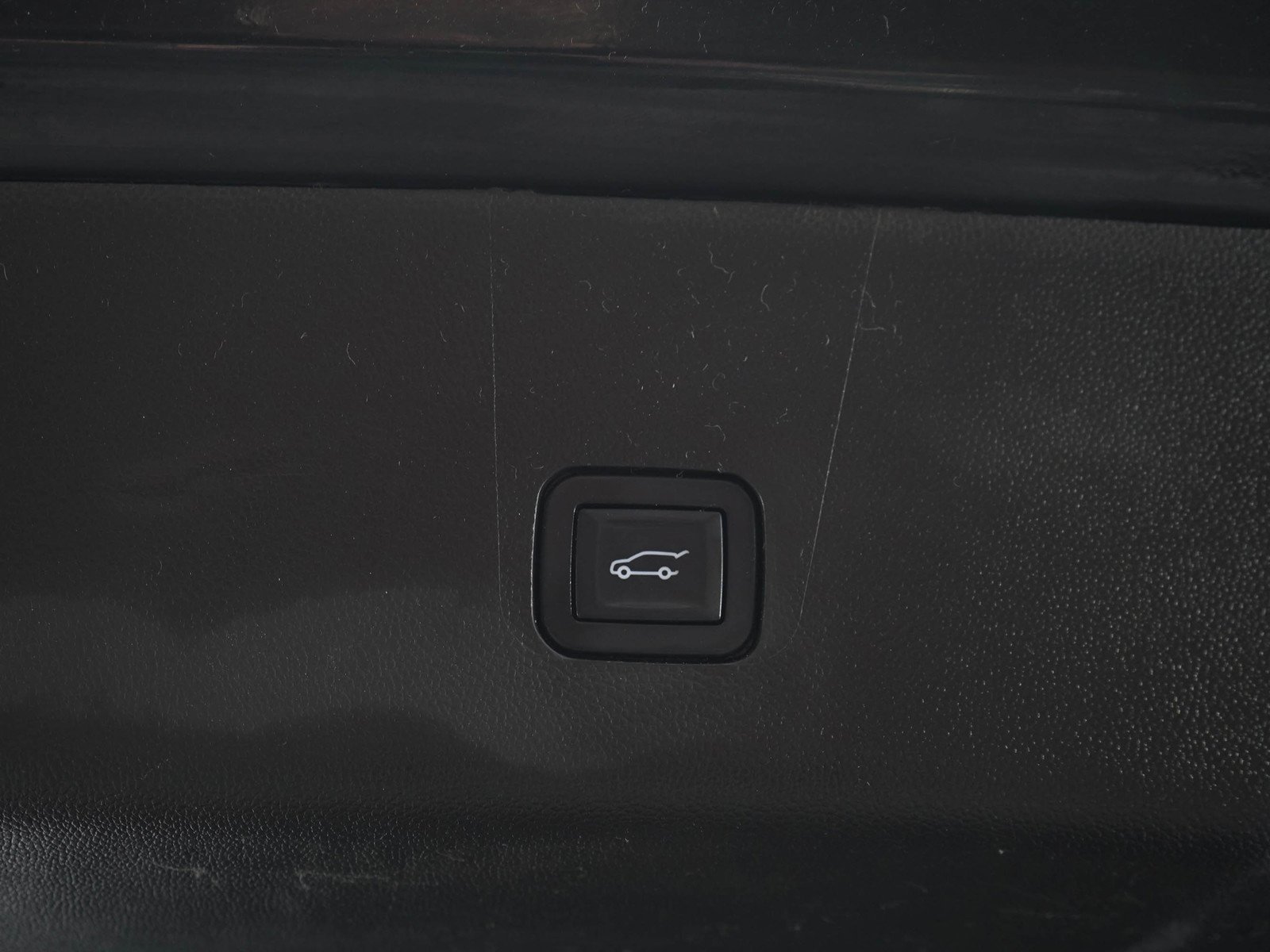Used 2018 Mosaic Black Metallic Chevrolet Cloth w/1LT image 11
