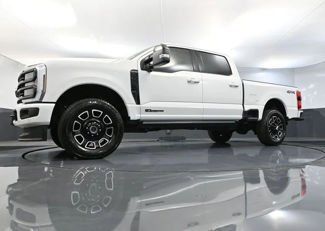 2025 Ford F-250 Super Duty Platinum - Photo 59