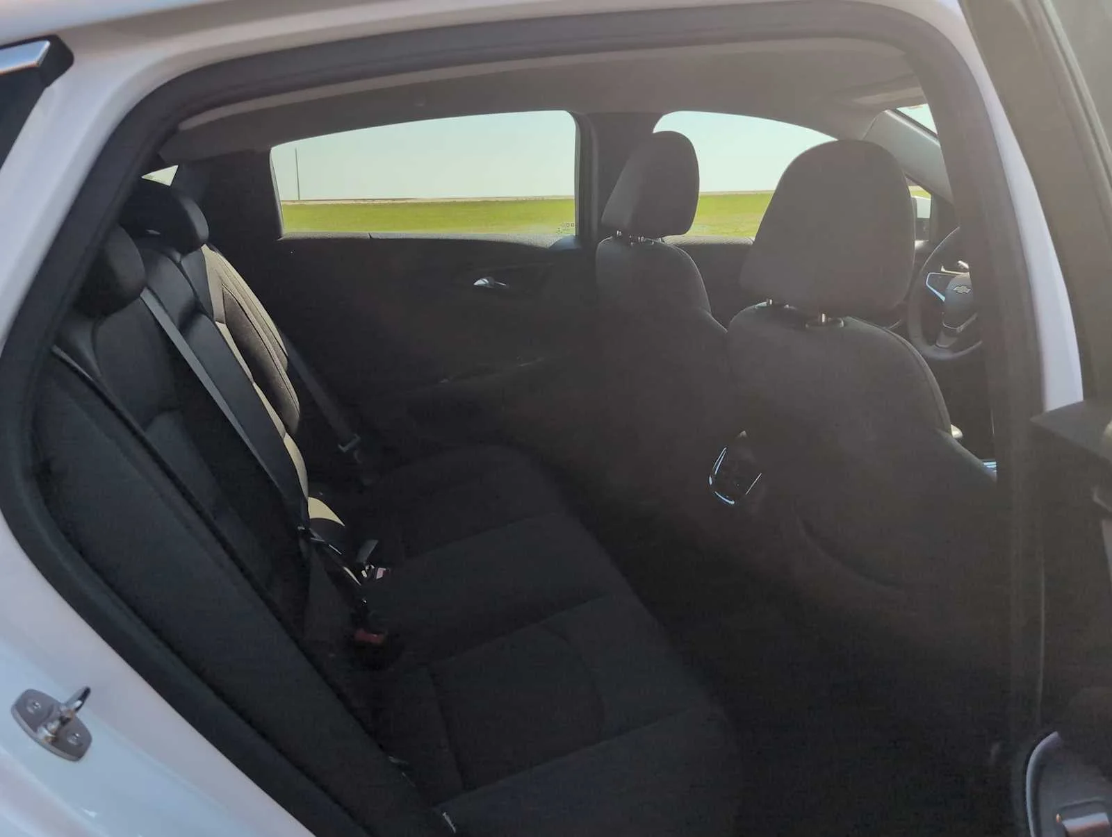 Used 2024 Summit White Chevrolet 1LT image 25