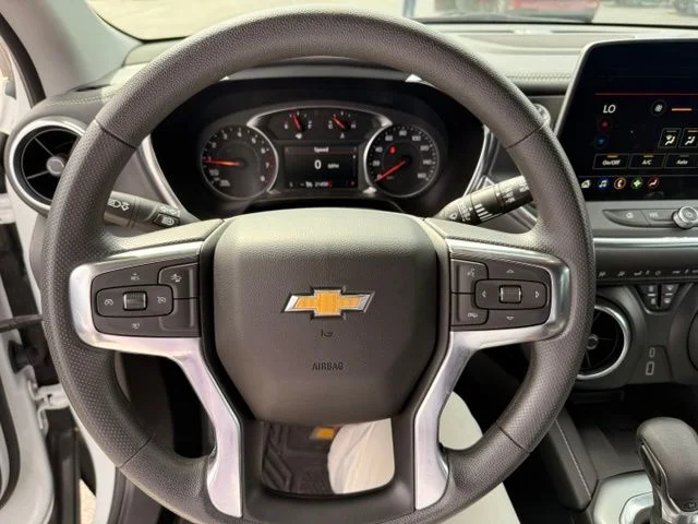 Used 2024 Summit White Chevrolet LT image 21