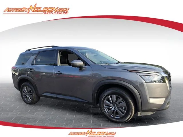 2025 Nissan Pathfinder SV