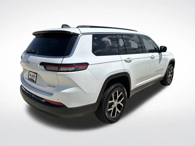 Used 2025 White Jeep Limited image 11