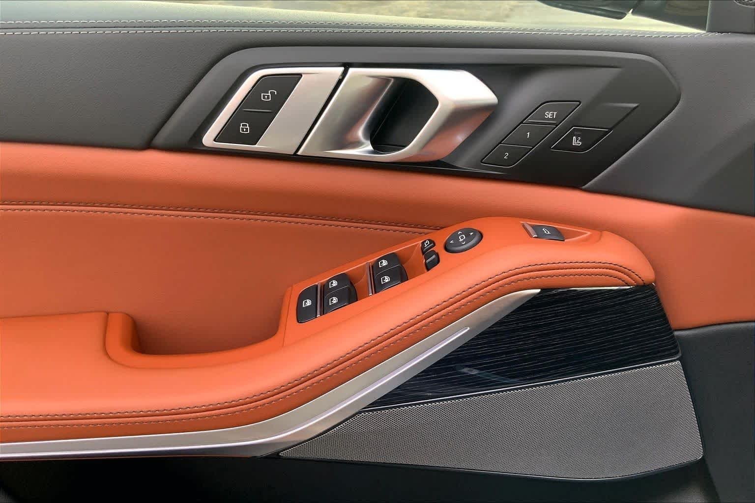 New 2026 Skyscraper Grey Metallic BMW sDrive40i image 10