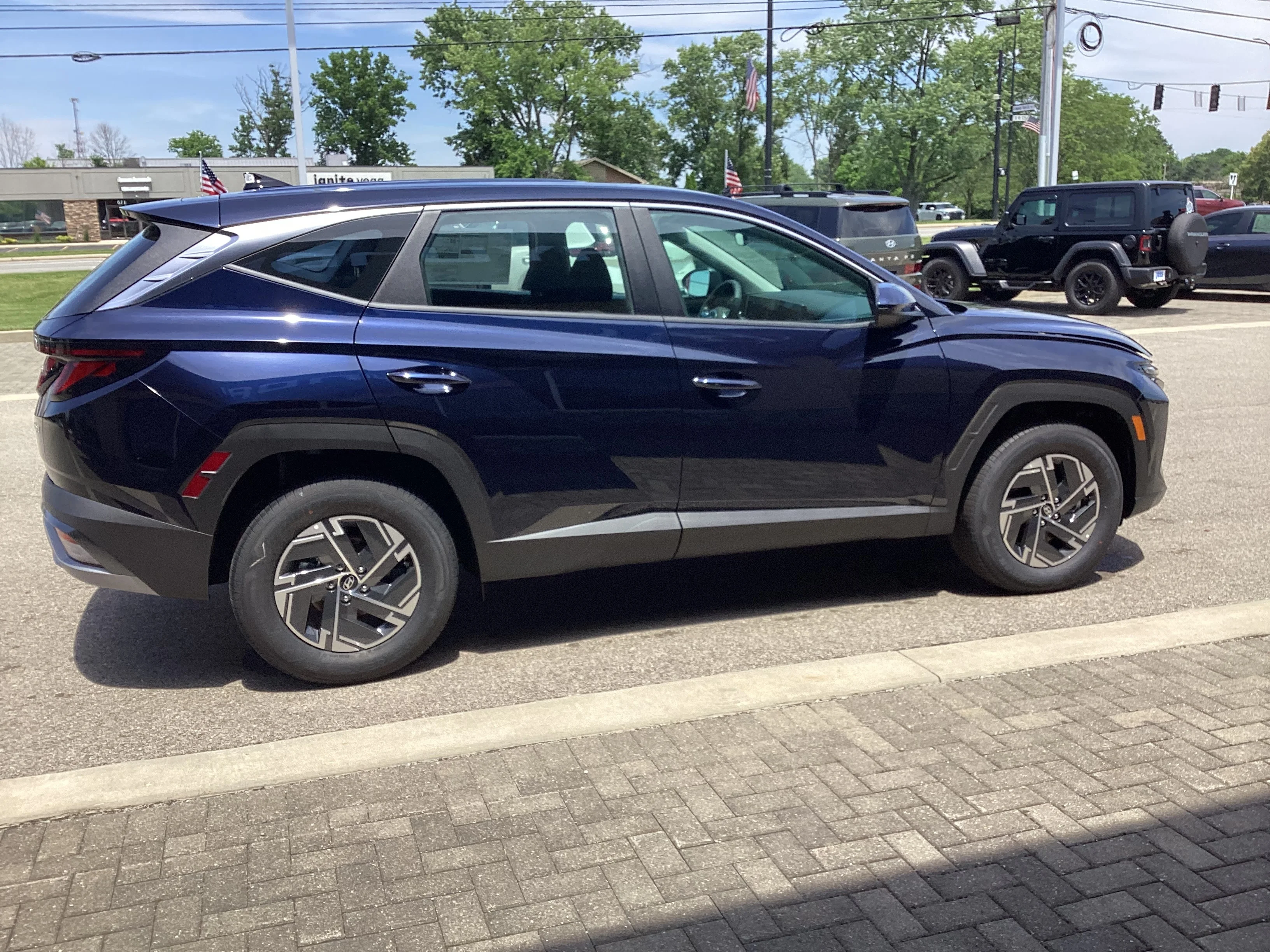 New 2026 Deep Sea Metallic Hyundai Blue SE image 7