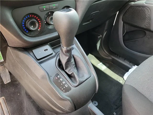 Used 2021 White RAM  image 17