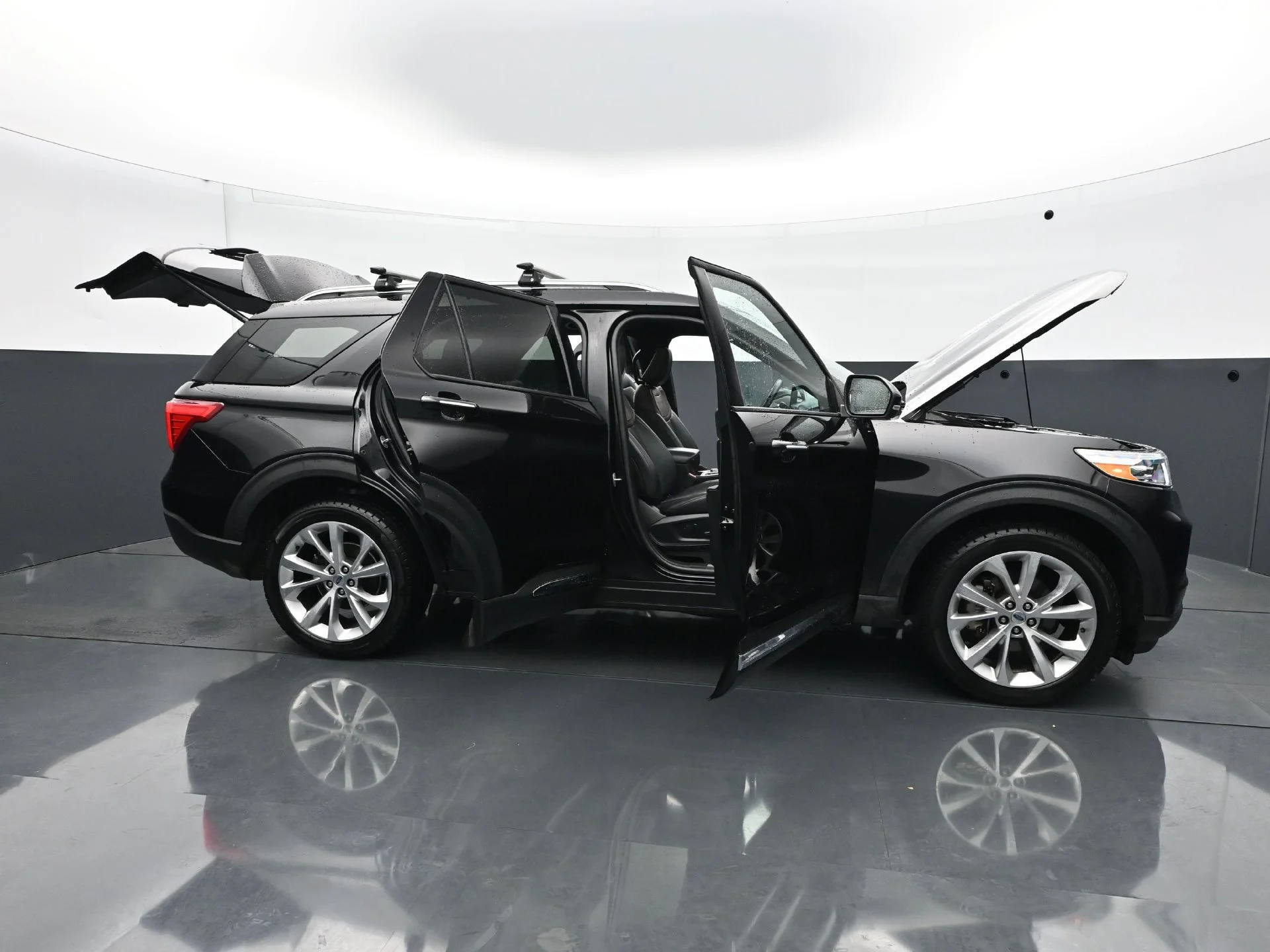 Used 2022 Black Ford Platinum image 37