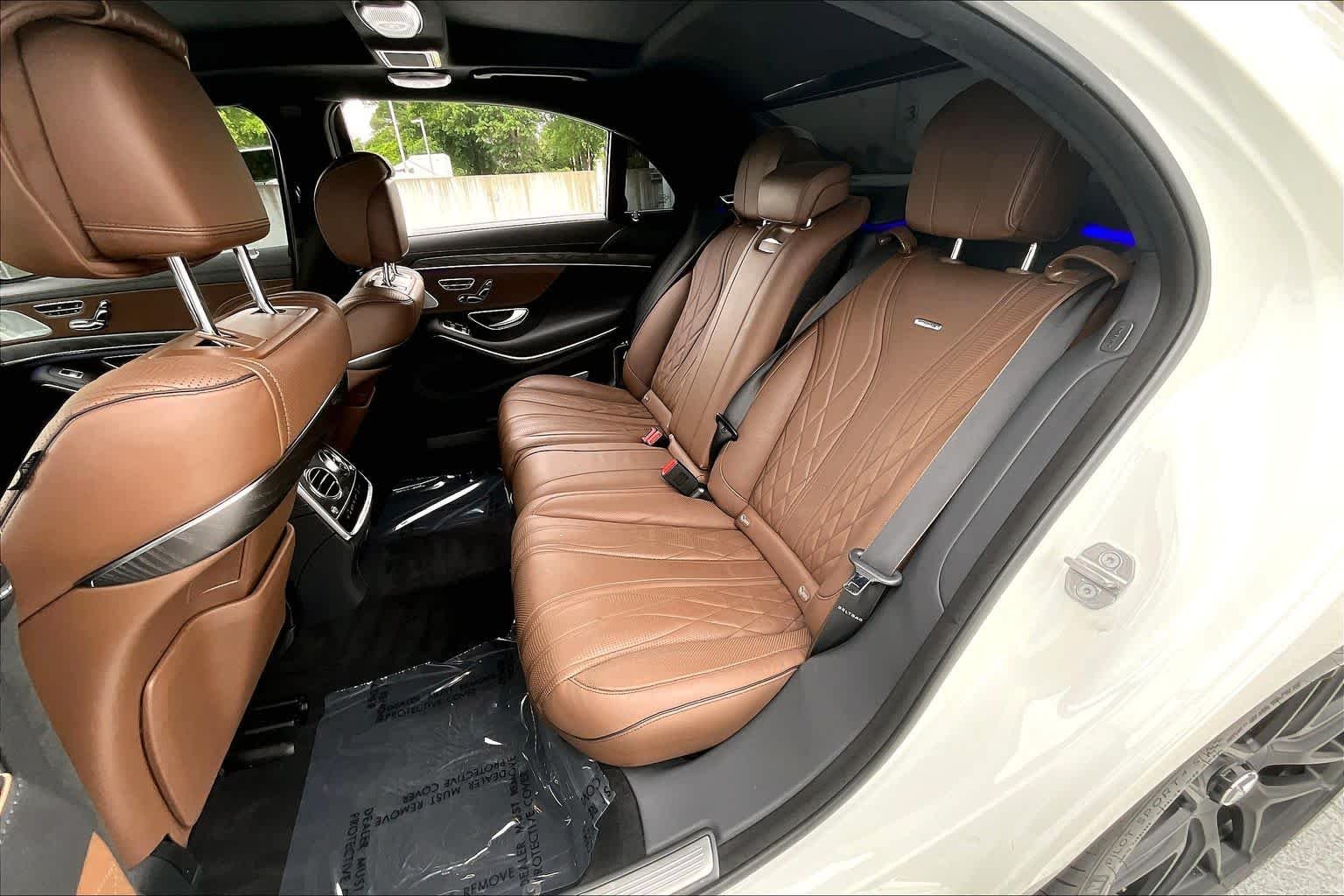 Used 2020 designo Diamond White Mercedes-Benz AMG® S 63 image 20
