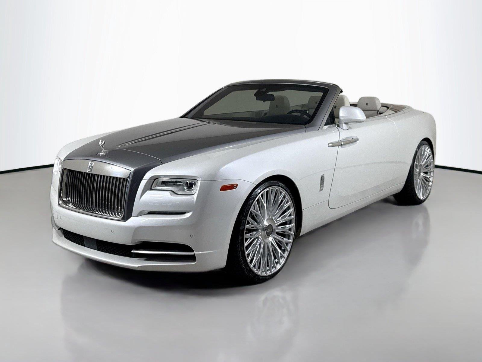 Used 2016 English White Rolls-Royce  image 12