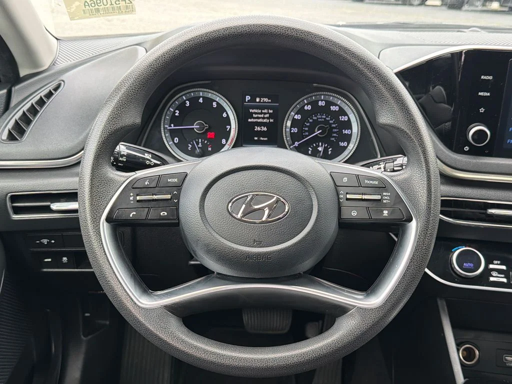 Used 2022 Gray Hyundai SEL image 23