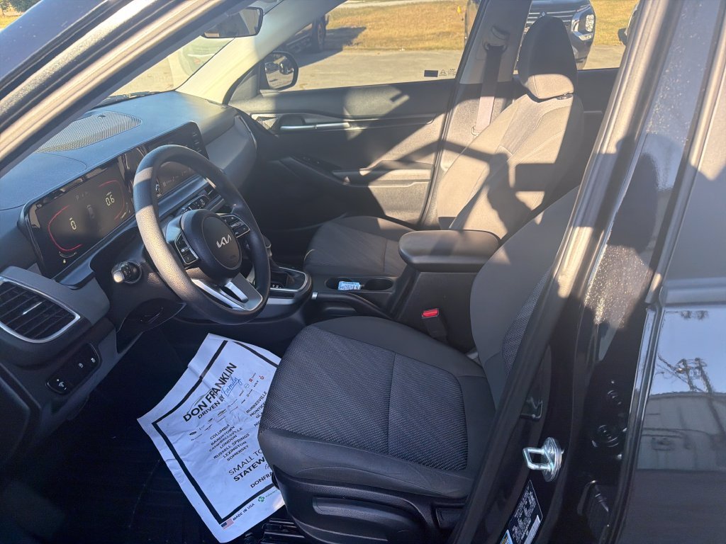 Used 2024 Black Kia LX image 13