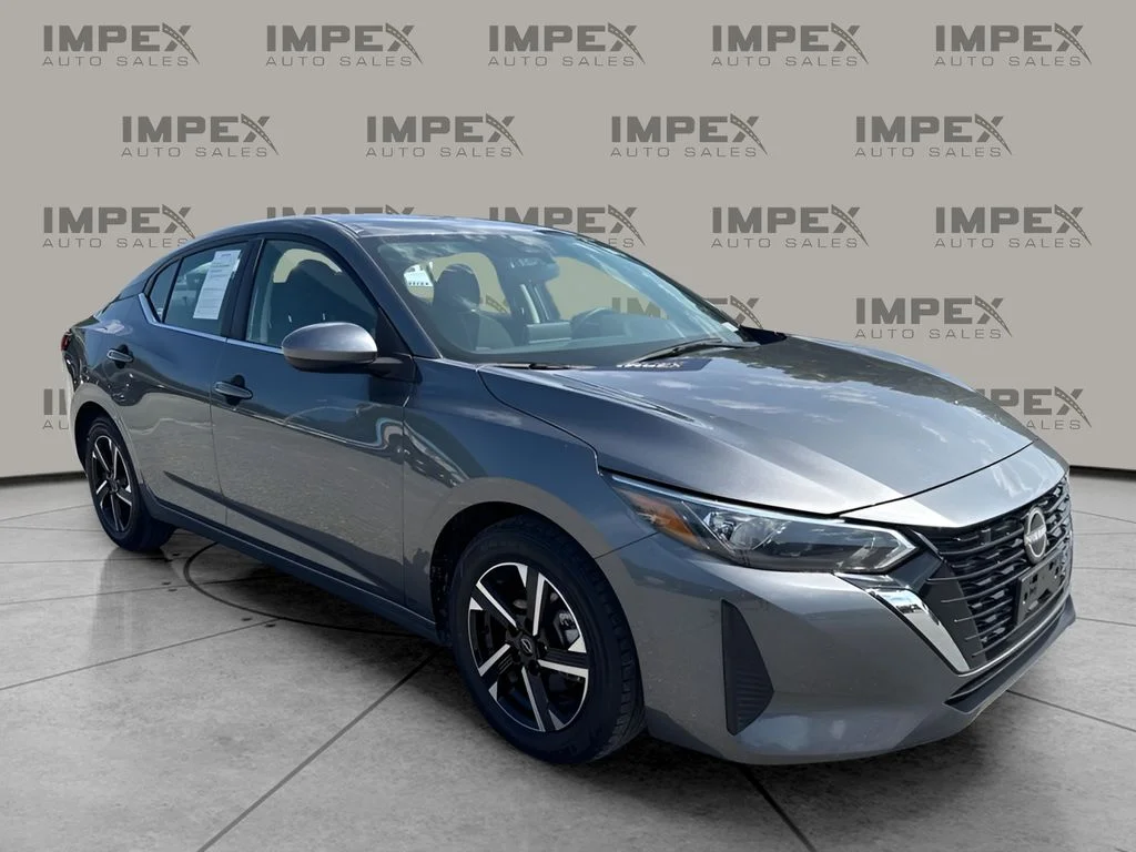 Used 2025 Gray Nissan SV image 4