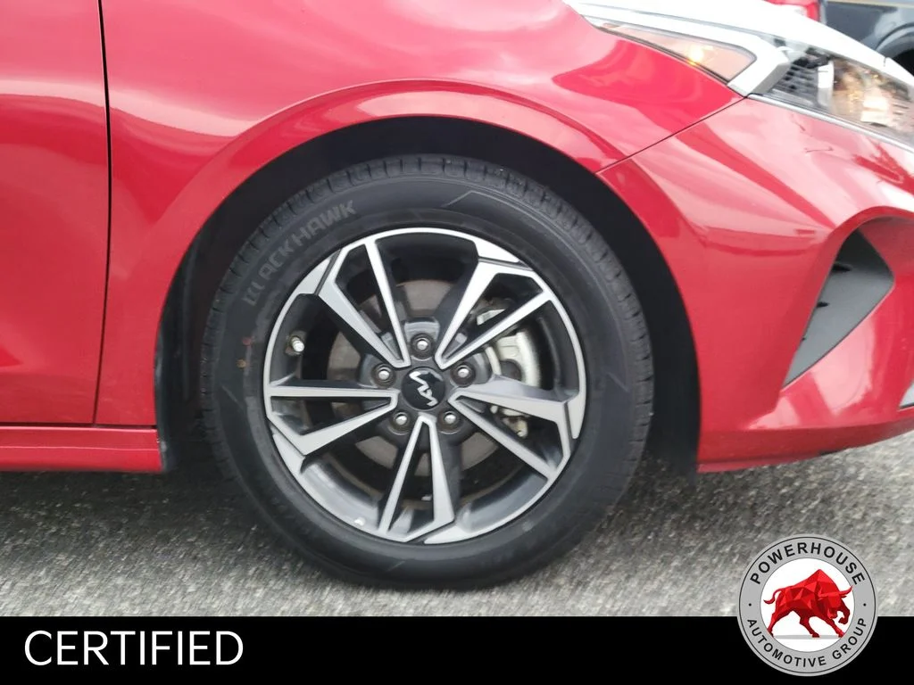 Used 2024 Red Kia LXS image 11