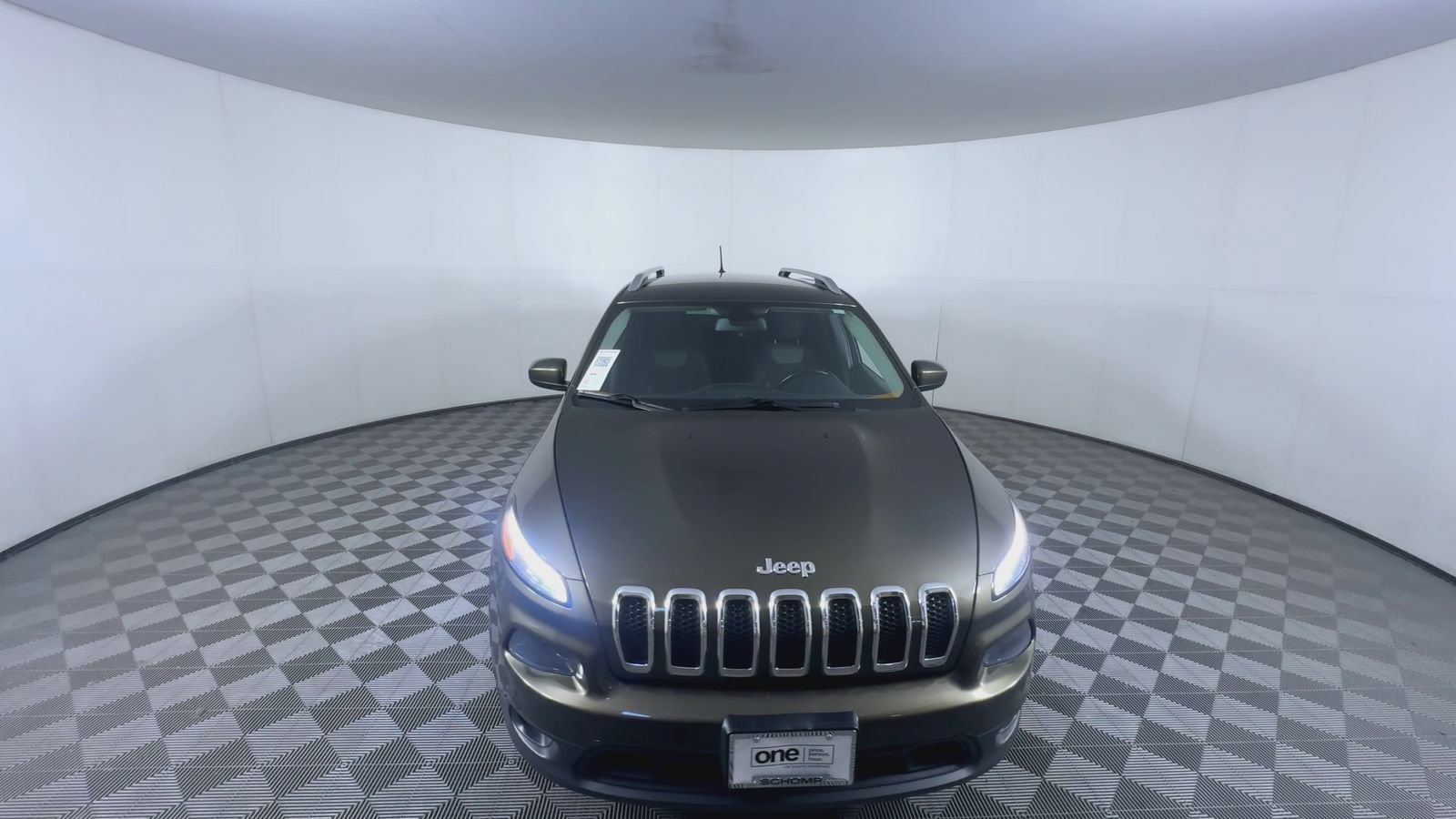 Used 2014 Eco Green Pearlcoat Jeep Latitude image 2