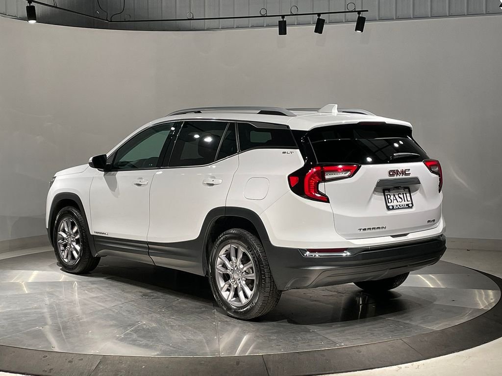 Used 2022 White GMC SLT image 14