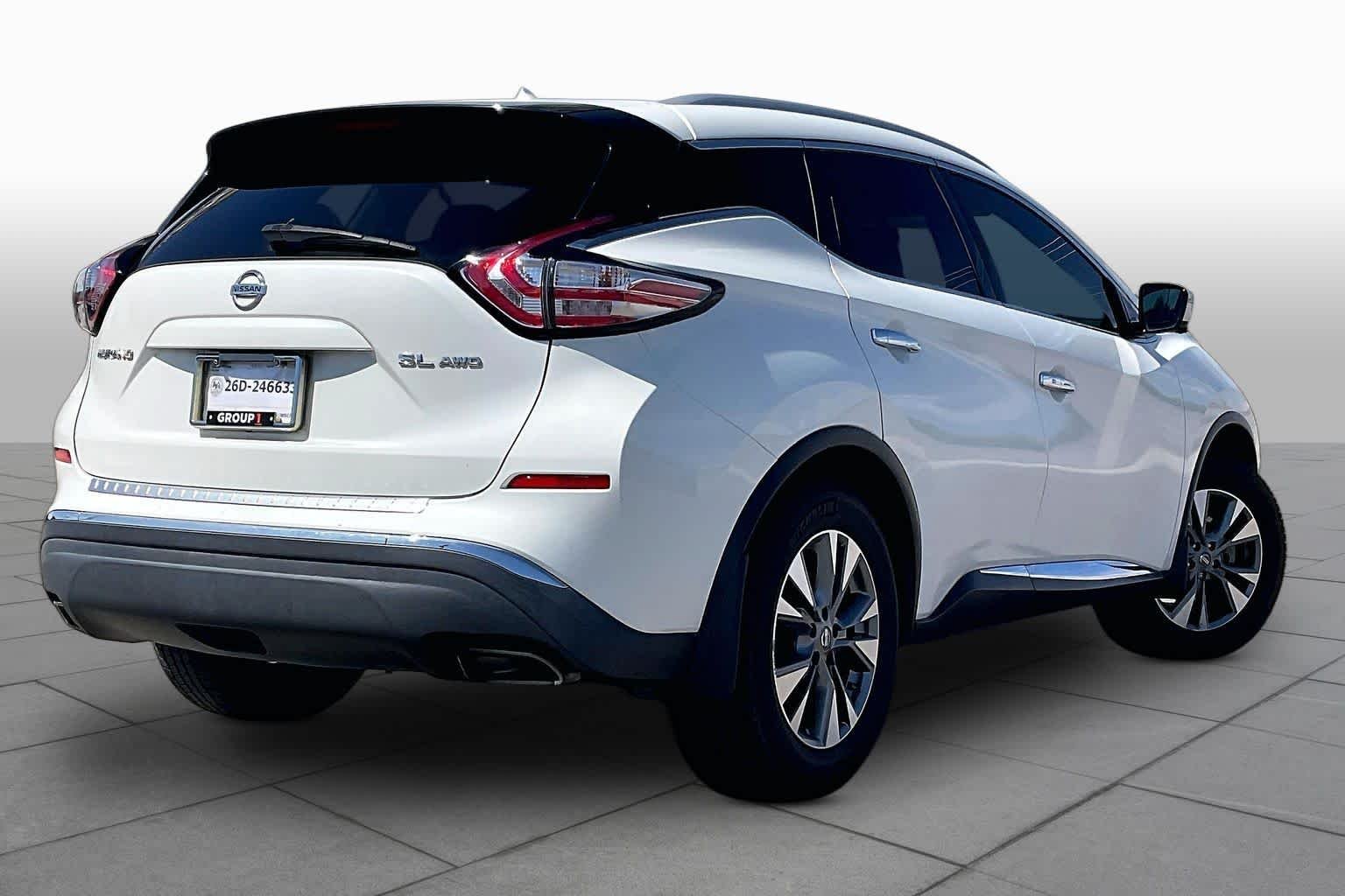 Used 2015 Pearl White Nissan SL image 12