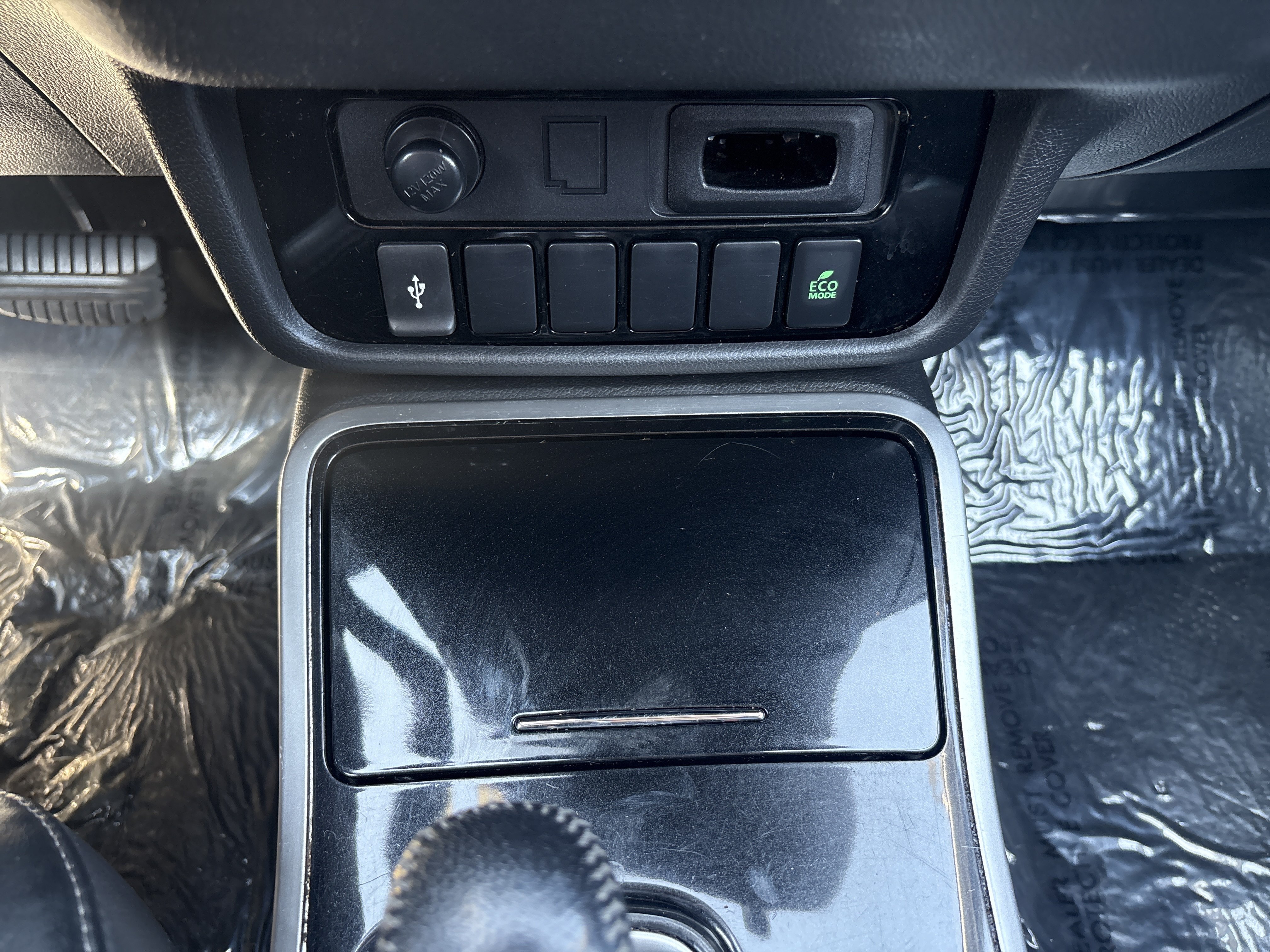 Used 2020 Cosmic Blue Metallic Mitsubishi SE image 21