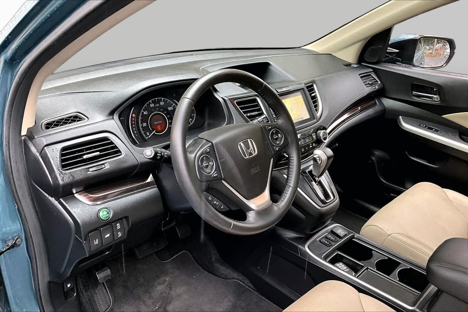Used 2016 Mountain Air Metallic Honda Touring image 19