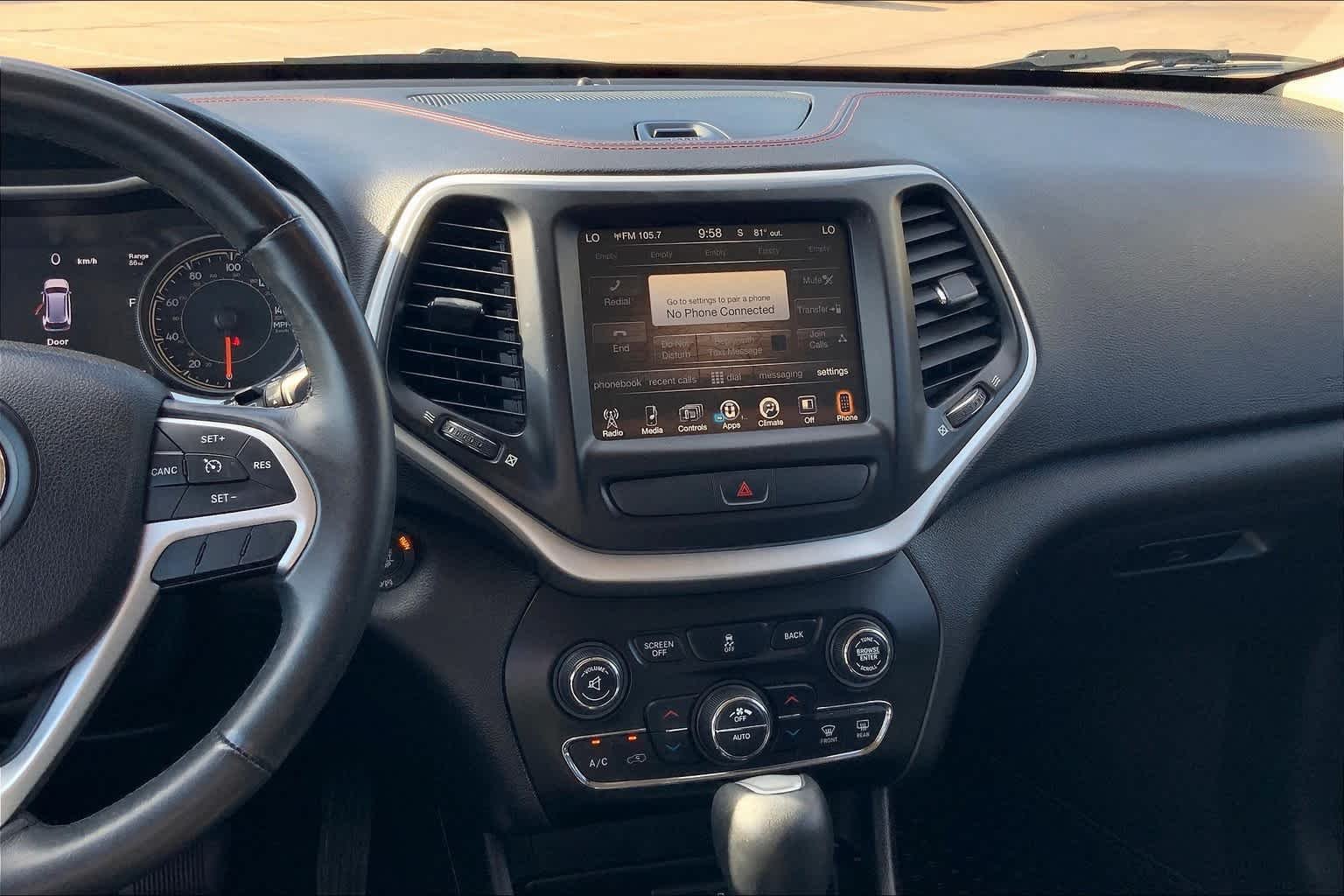 Used 2017 Diamond Black Crystal Pearlcoat Jeep Trailhawk image 6