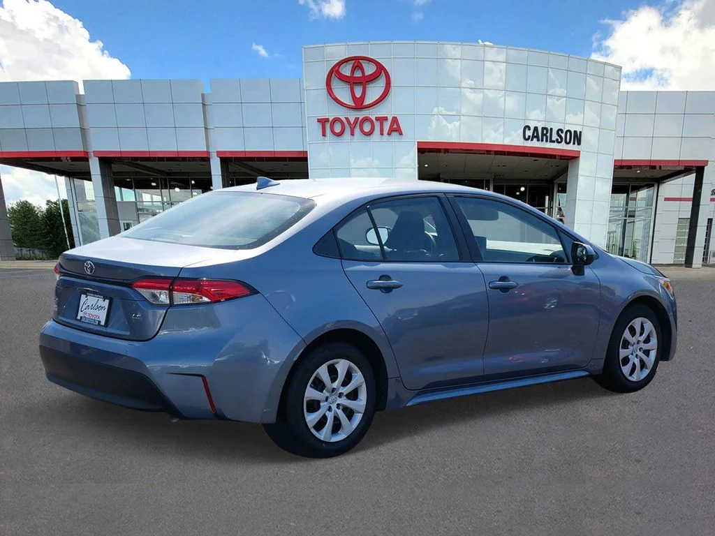 Used 2024  Toyota LE image 5