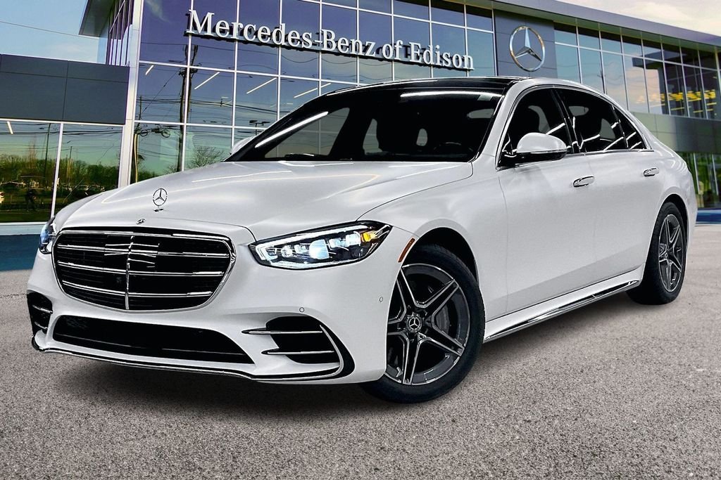 New 2026 MANUFAKTUR Moonlight White Magno Mercedes-Benz S 580 image 2