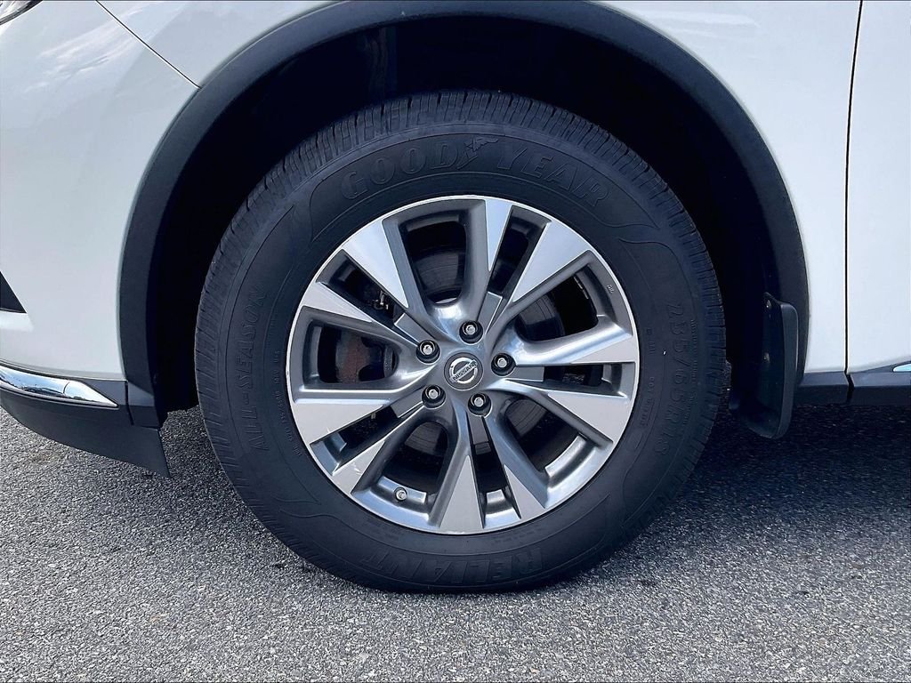 Used 2016 Pearl White Nissan S image 7