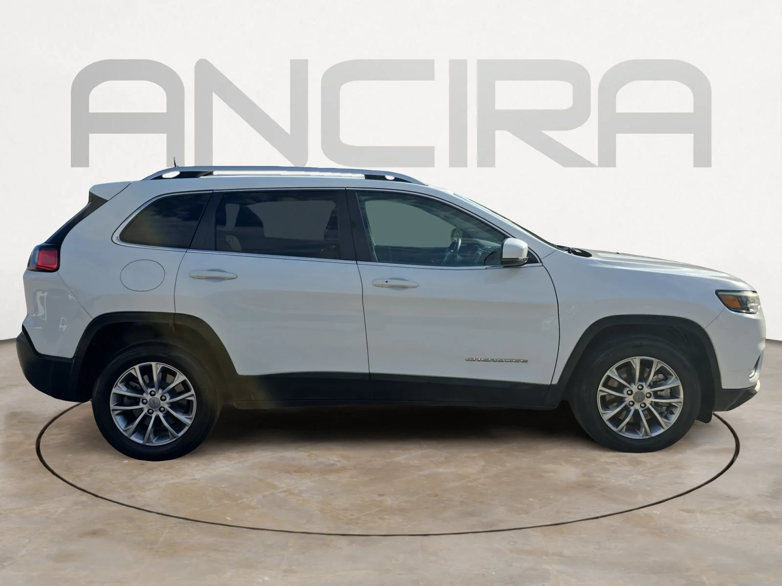 Used 2021 Bright White Clearcoat Jeep Latitude Lux image 11