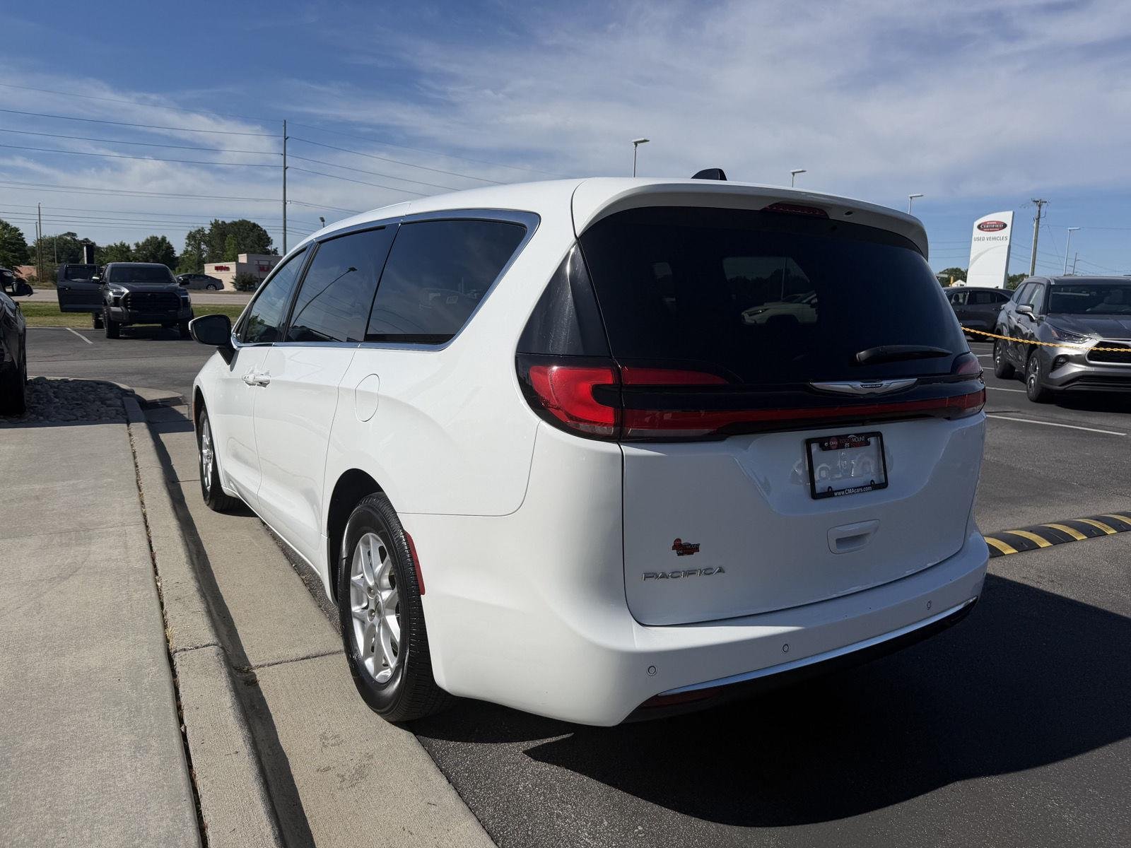 Used 2023 Bright White Clearcoat Chrysler Touring L image 5