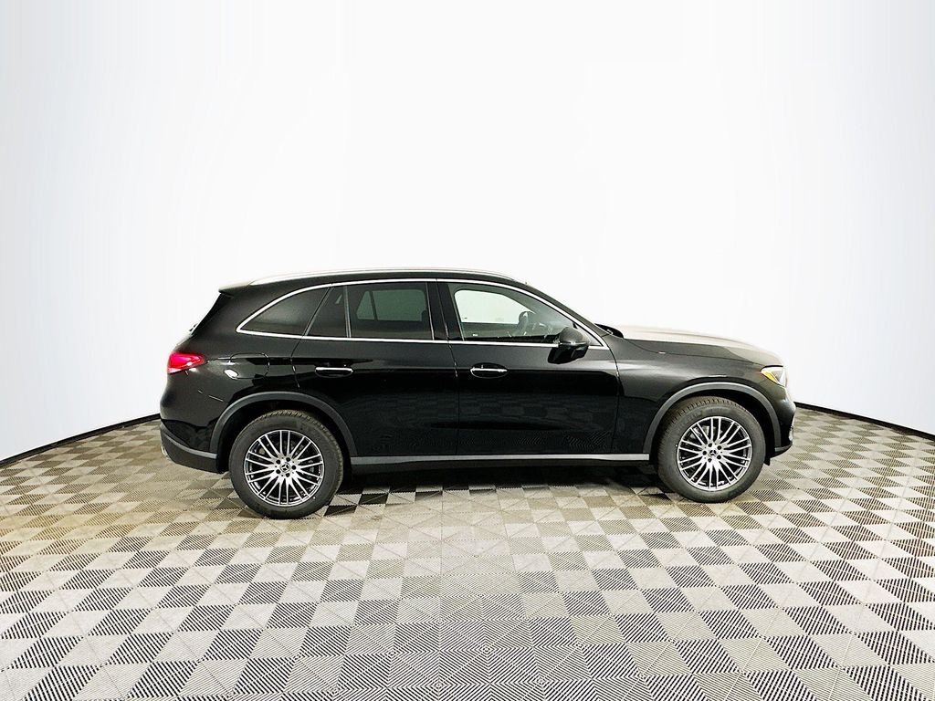 New 2026 Black Mercedes-Benz GLC 300 image 7