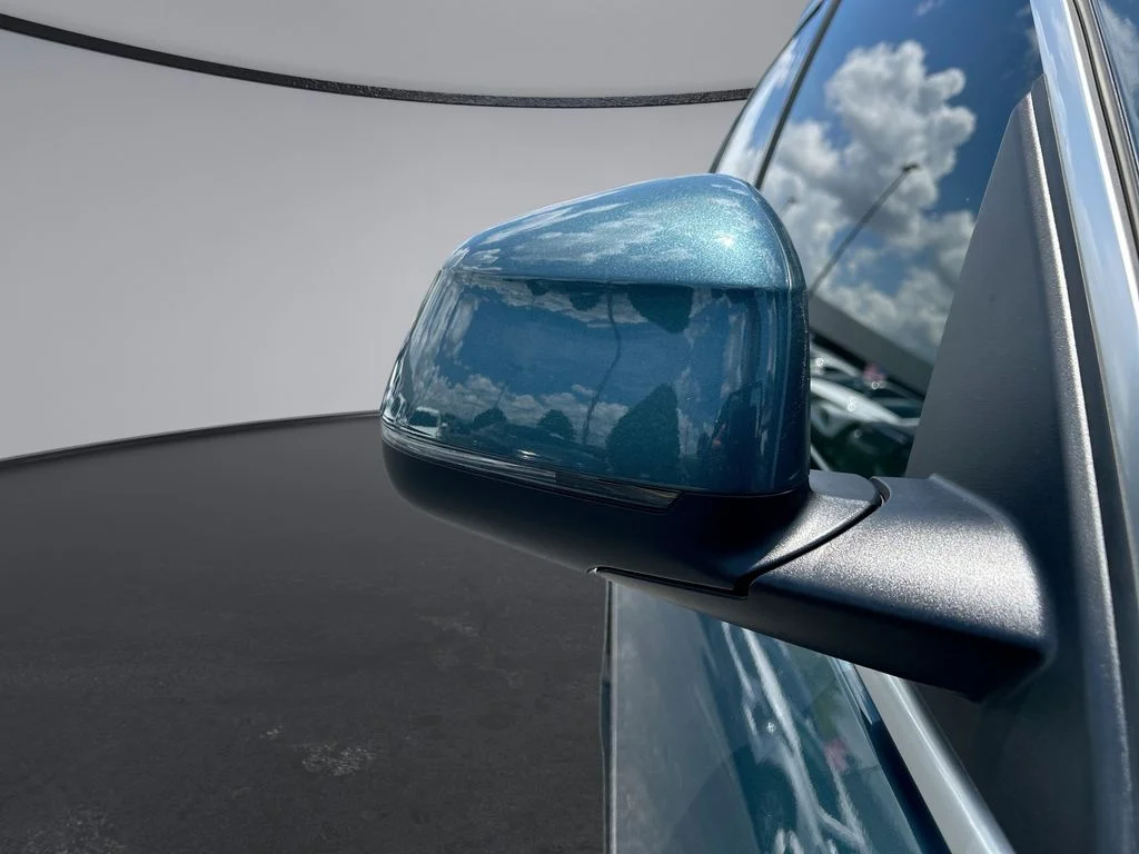 Certified Used 2025 Blue BMW xDrive40i image 33