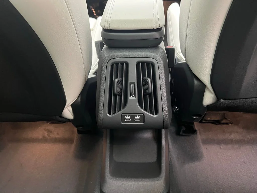 Used 2026 Storm Bay Metallic BMW xDrive28i image 9