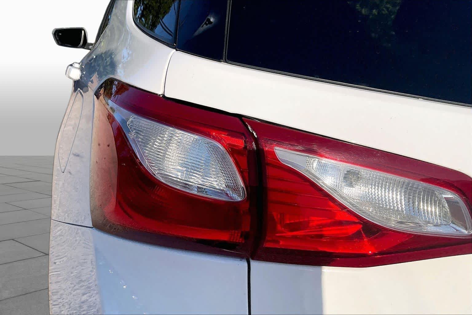 Used 2021 Summit White Chevrolet LT image 27