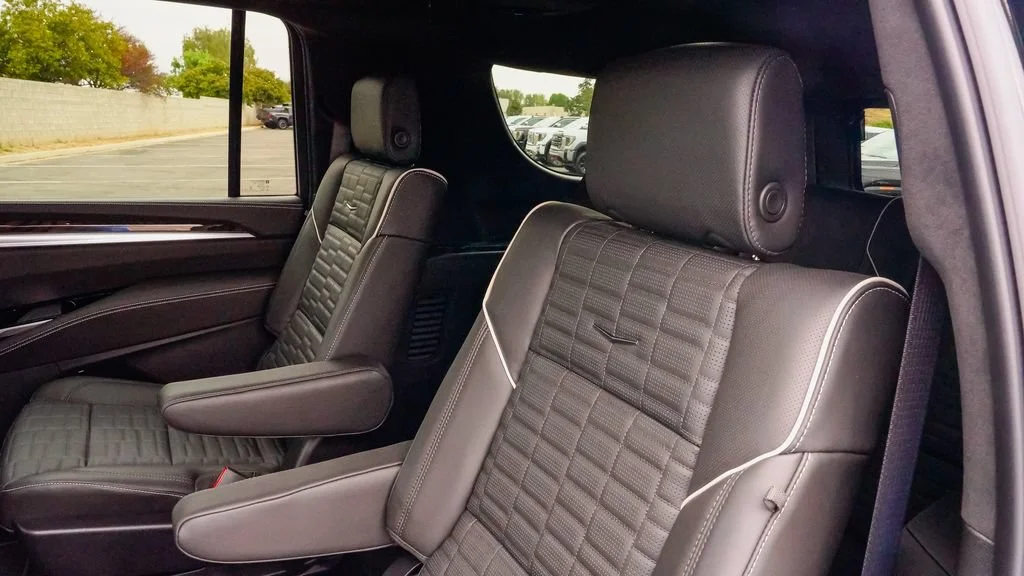 2026 Cadillac Escalade ESV Platinum Sport - Photo 10