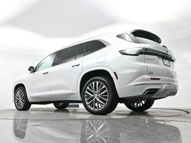 Used 2025 White Frost Tricoat Buick Avenir image 30