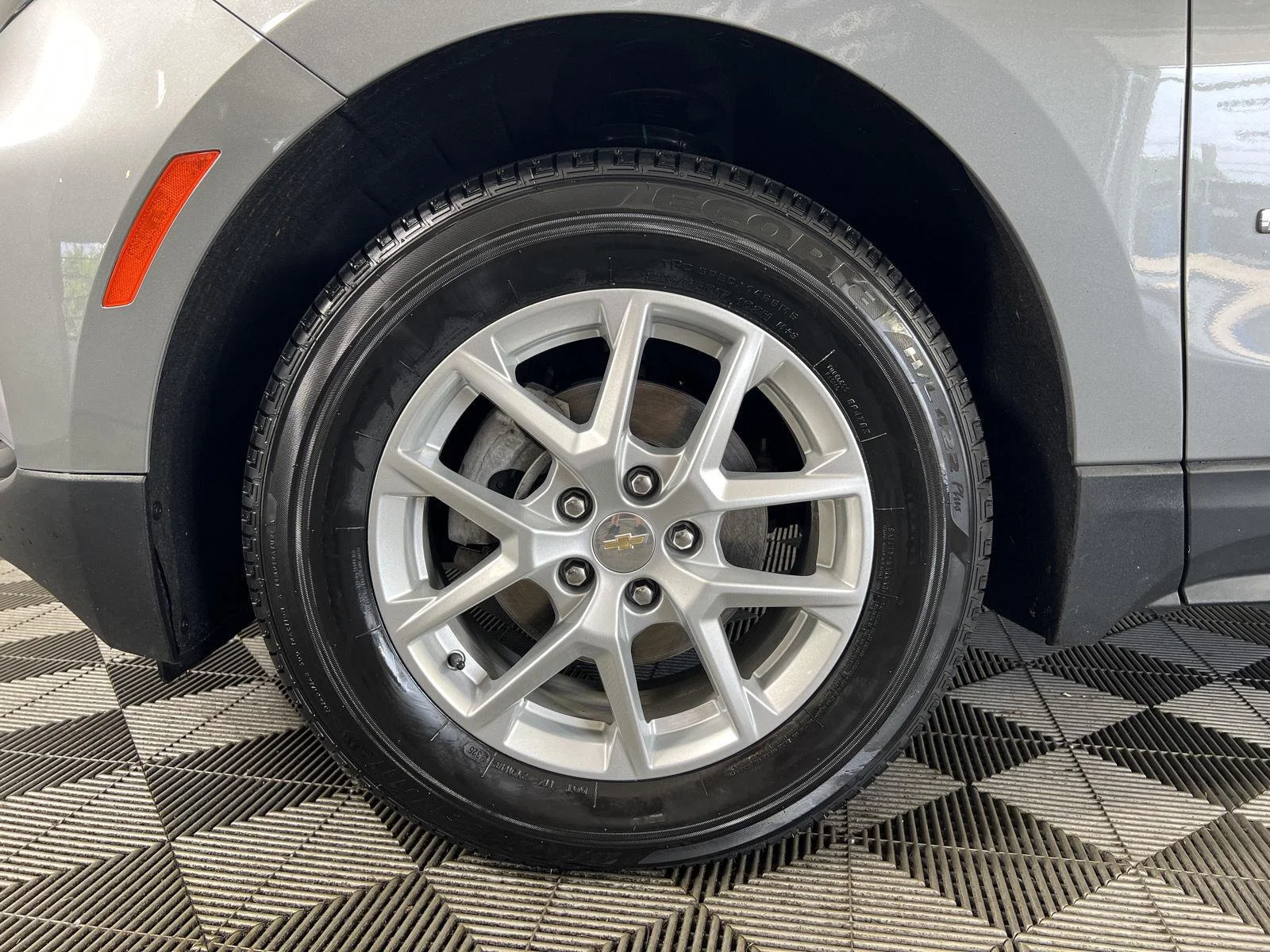 Used 2024 Sterling Gray Metallic Chevrolet LT image 32