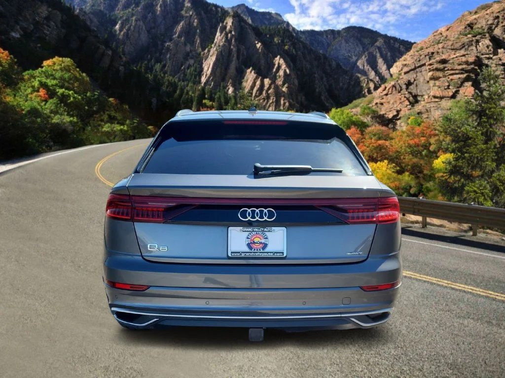 Used 2021 Gray Audi 55 Prestige image 4