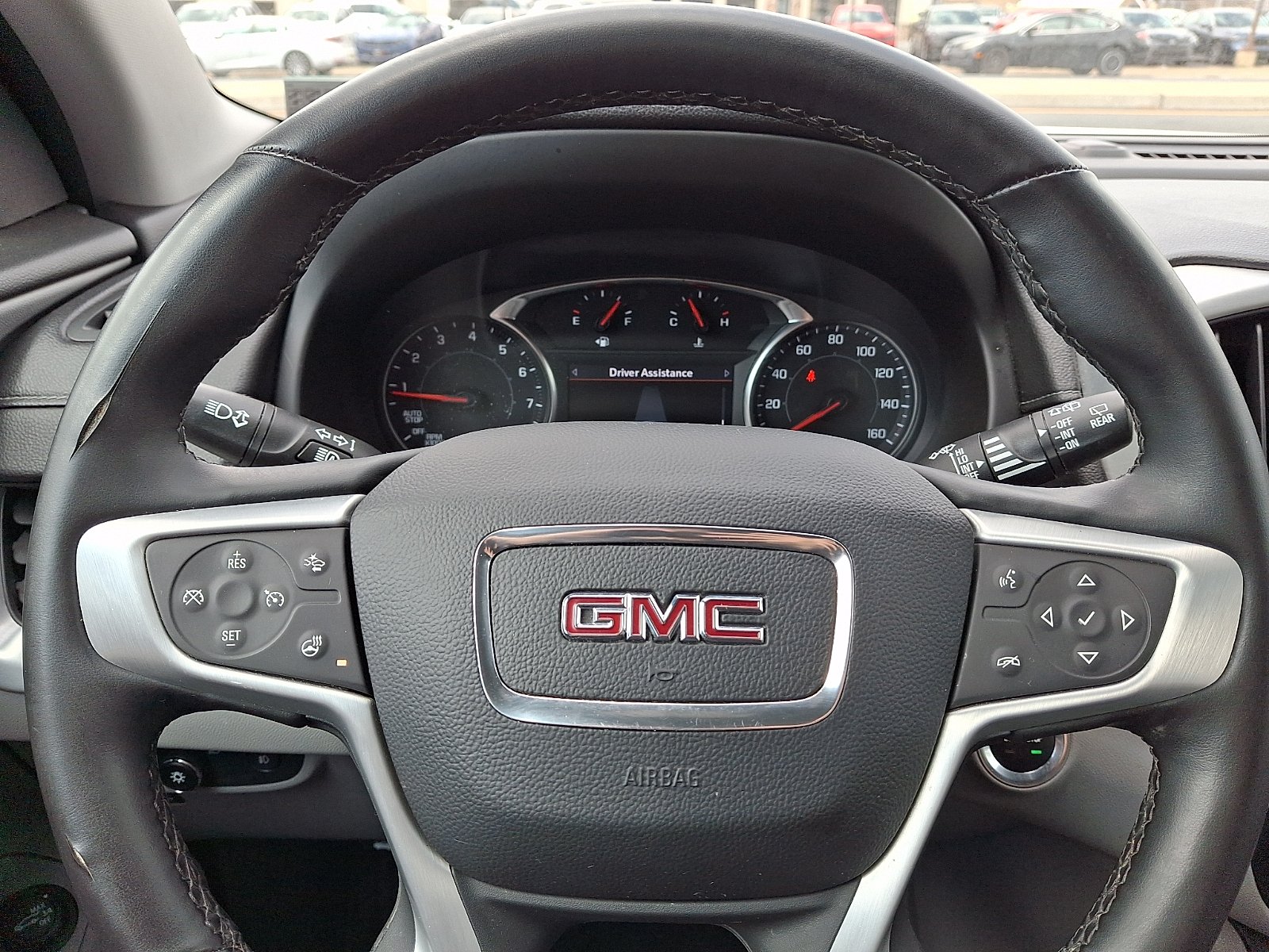 Used 2024 Summit White - GAZ GMC FWD SLT image 17