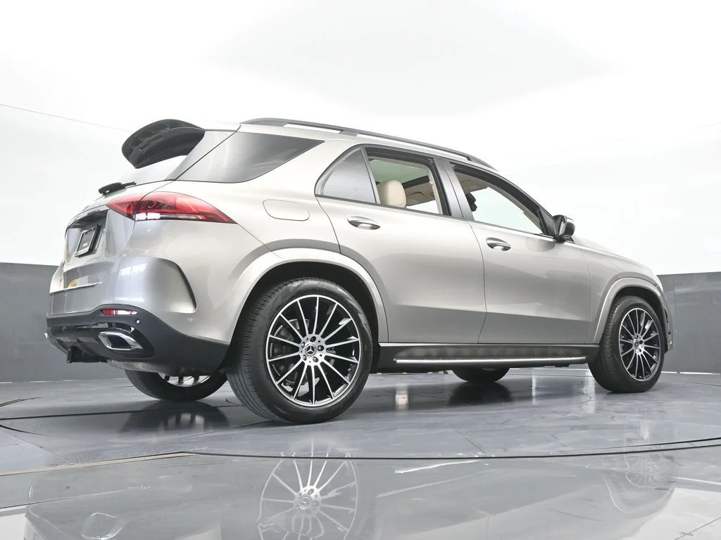 Used 2022 Gold Mercedes-Benz GLE 350 image 63