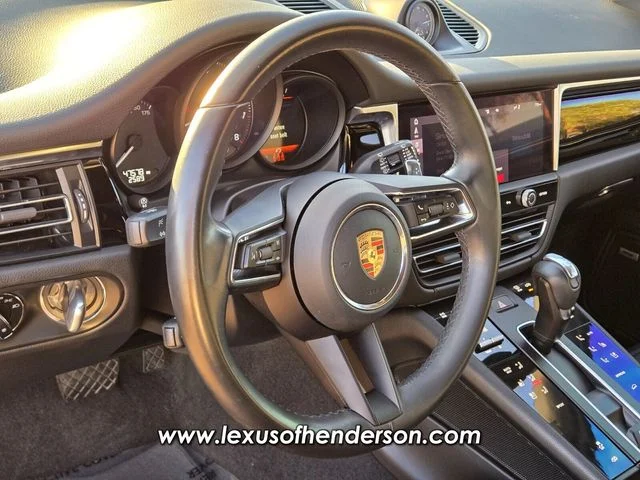 Used 2023  Porsche Base image 22
