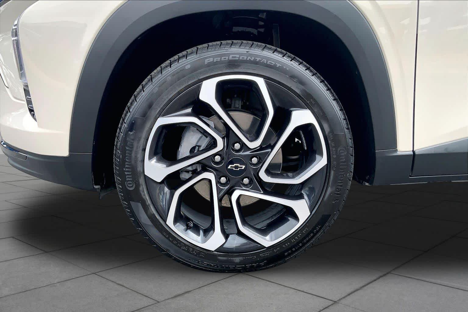 Used 2026 White Sands Chevrolet 2RS image 11