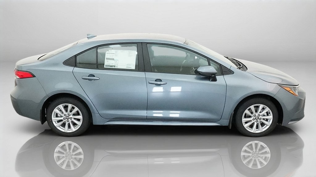 New 2027 Celestite Toyota LE image 7