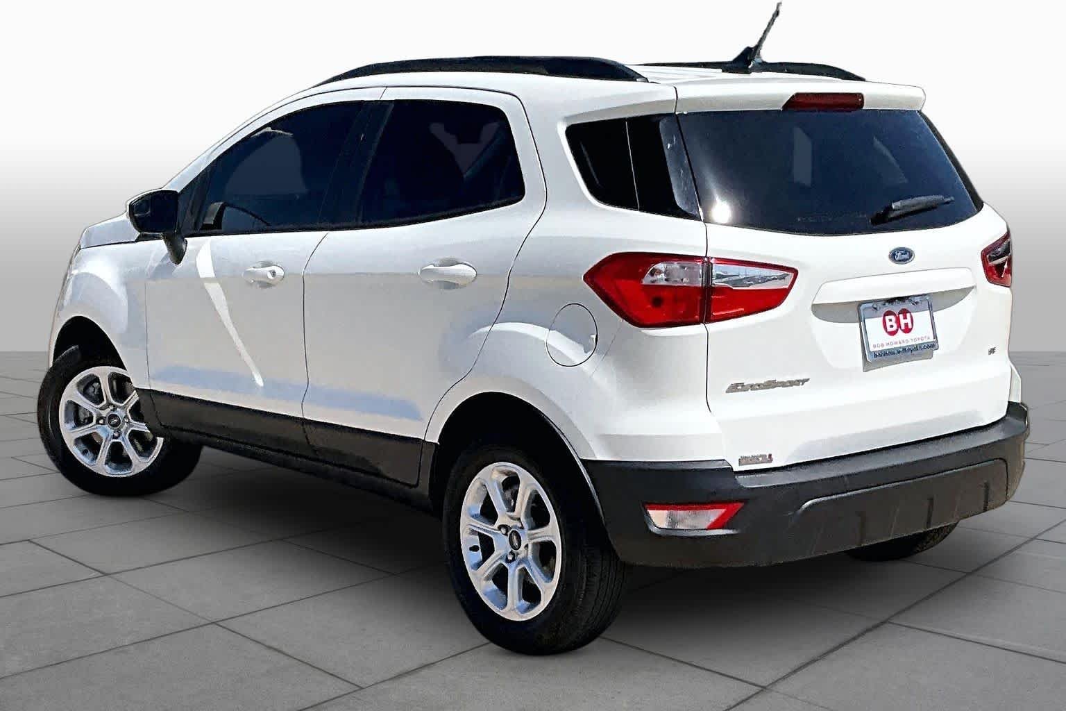 Used 2021 Diamond White Ford SE image 12