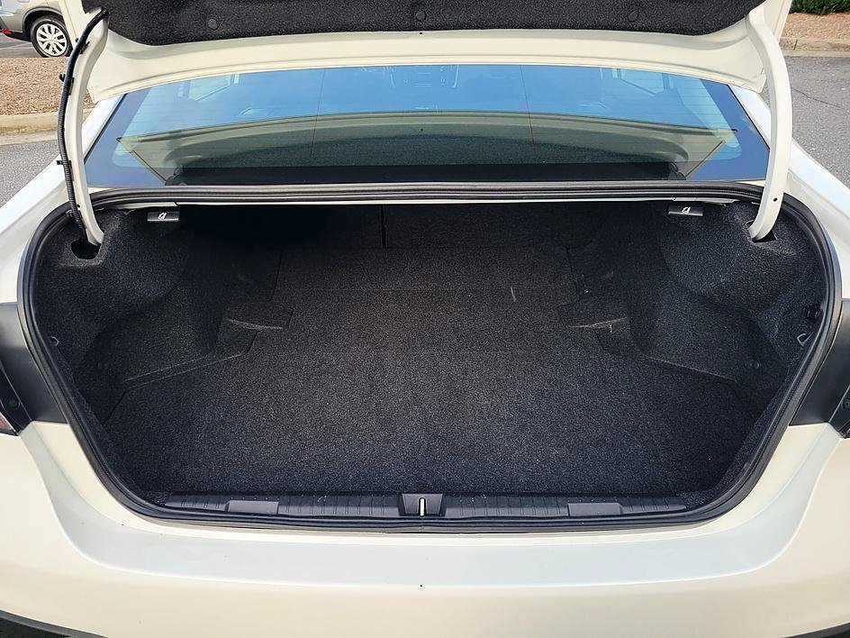 Used 2025 Crystal White Pearl Subaru Premium image 14