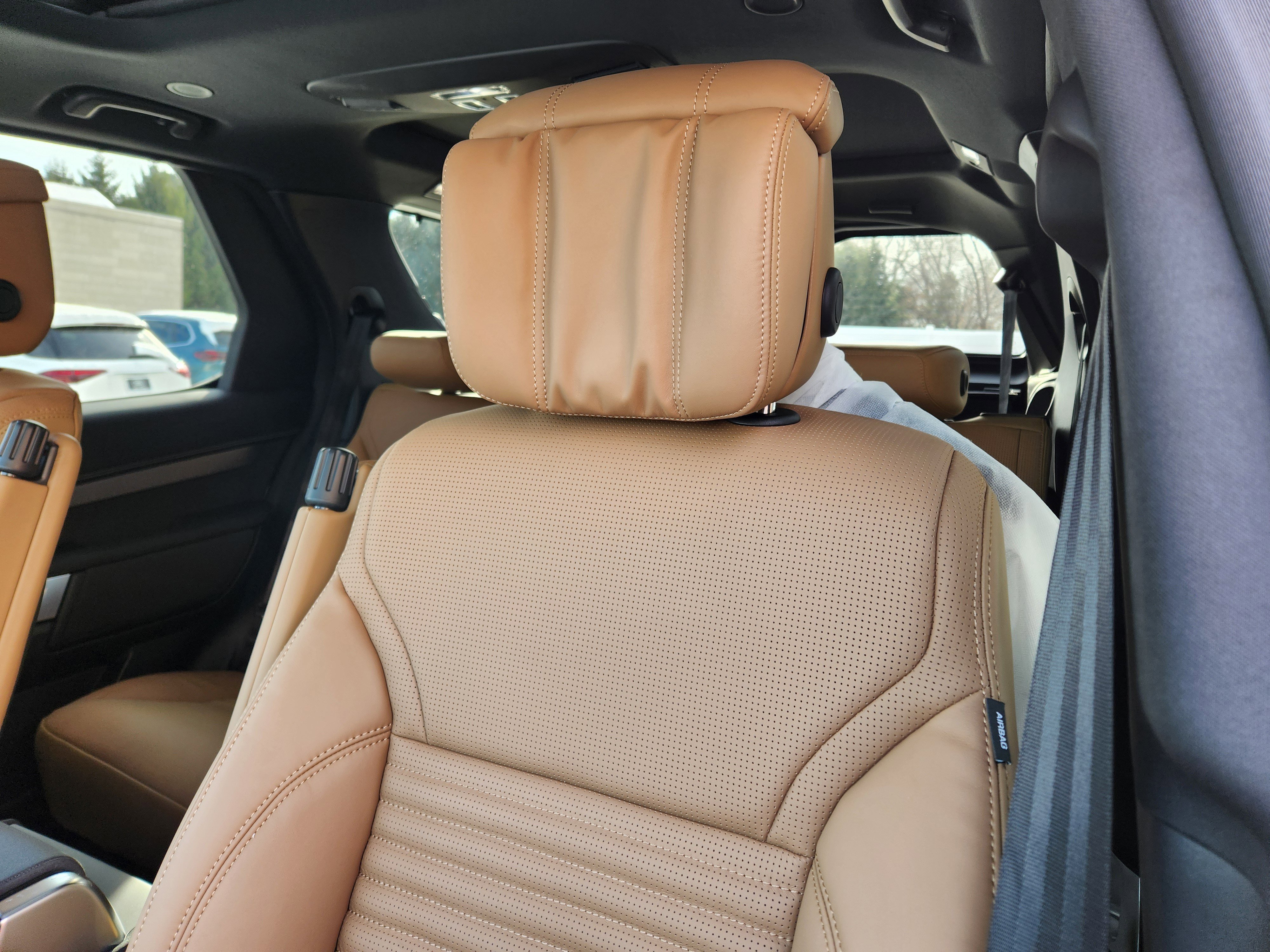 2026 Land Rover Discovery Gemini Edition - Photo 9